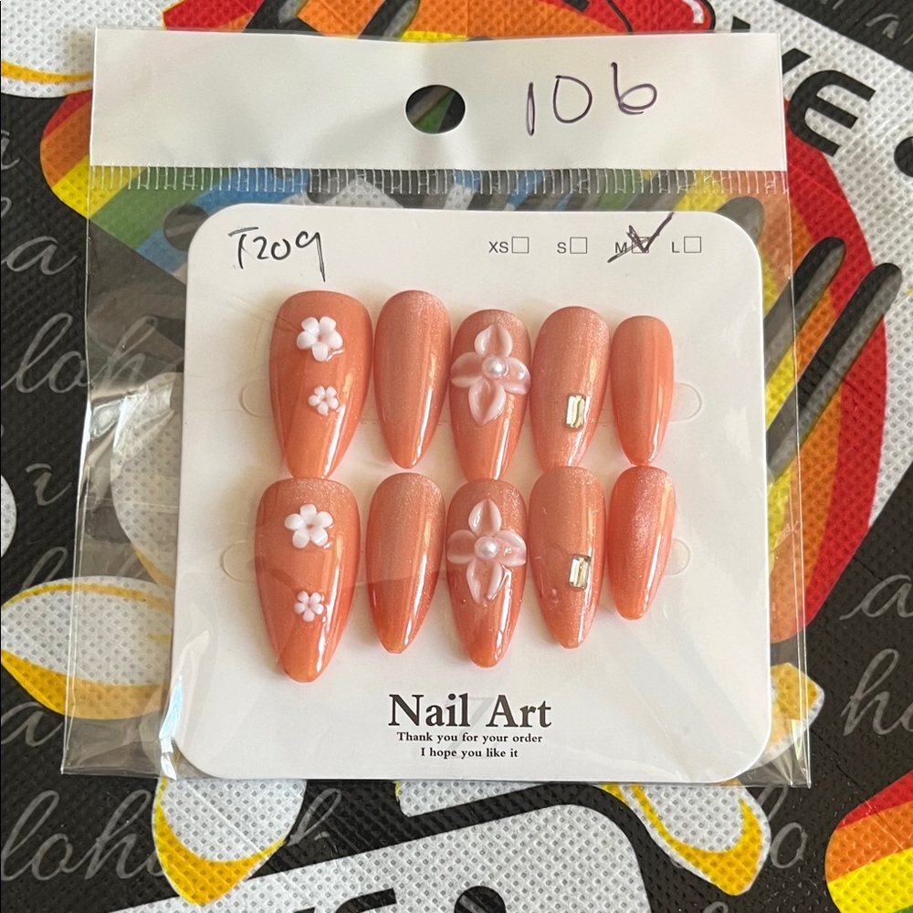 Peach Daisy 3D Flower Press-On Nails 💅🏼🩷